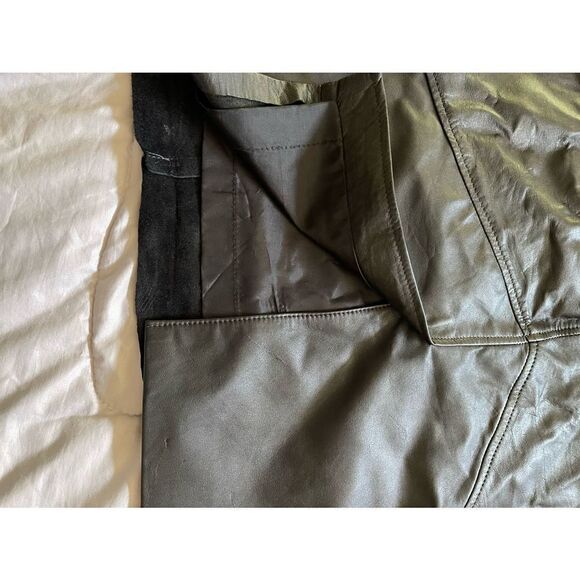 Vintage design assets leather pencil skirt. Size 8 - Picture 3 of 6
